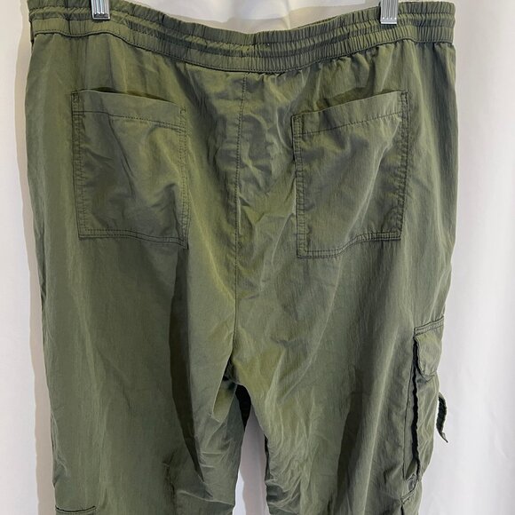 C&C California Cargo High Waist Cinchable Parachute Pants - Picture 8 of 16